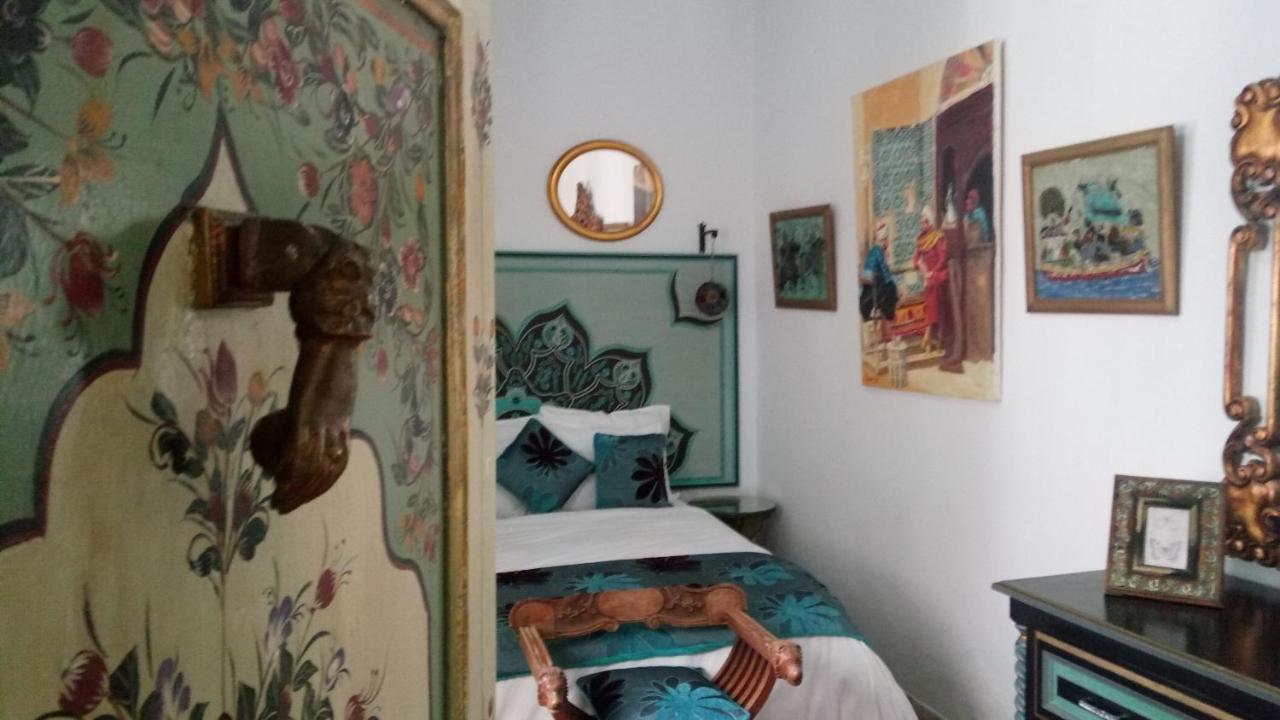 El Patio Courtyard House Hotel Tunis Buitenkant foto