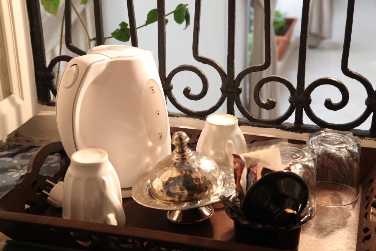 El Patio Courtyard House Hotel Tunis Buitenkant foto